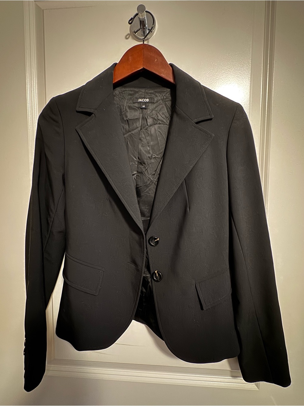 Jacob Black Women's Tailored Blazer with Notch Lapels